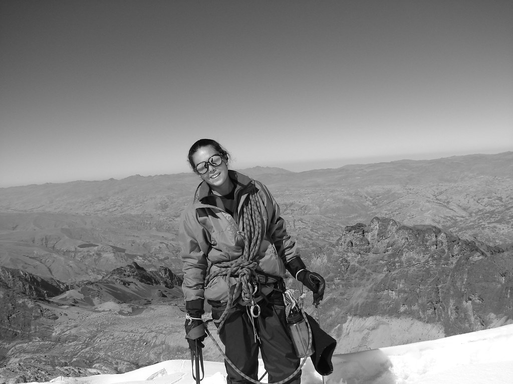 Clo en la cima del Vallunaraju II — foto de Juan Peláez