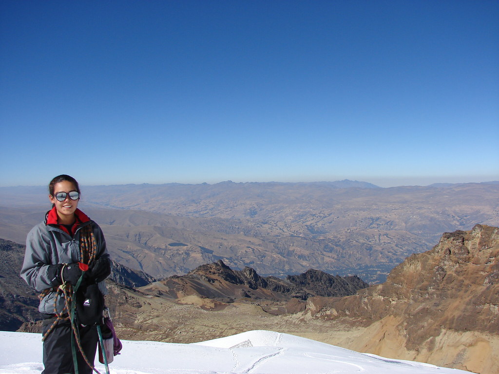 Clo en la cima del Vallunaraju III — foto de Juan Peláez