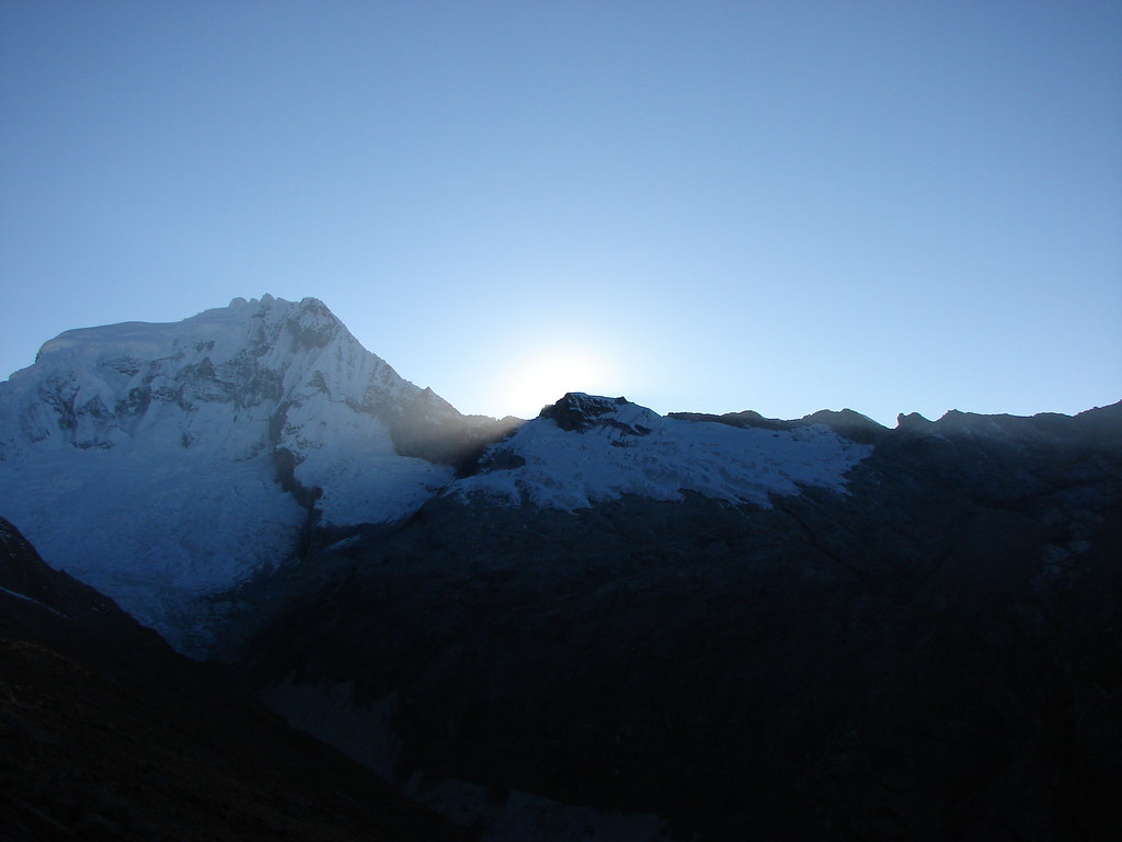 Amanecer en la Cordillera Blanca — foto de Juan Peláez