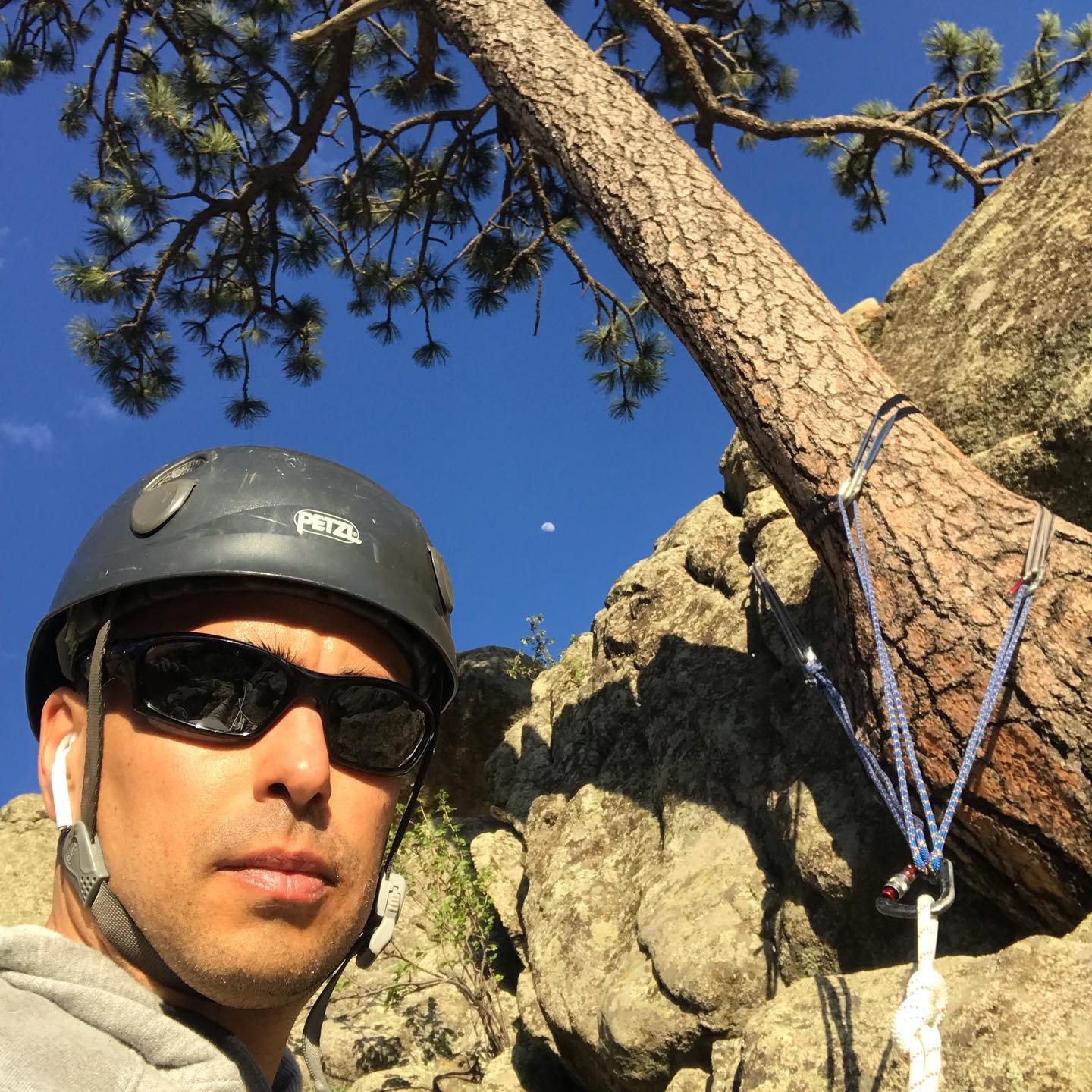 Solo Top Rope (and Jumar, and Rapel and lot of work). — foto de Juan Peláez
